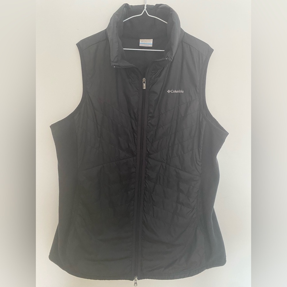 Columbia Black Quilted Lightweight Women's Vest